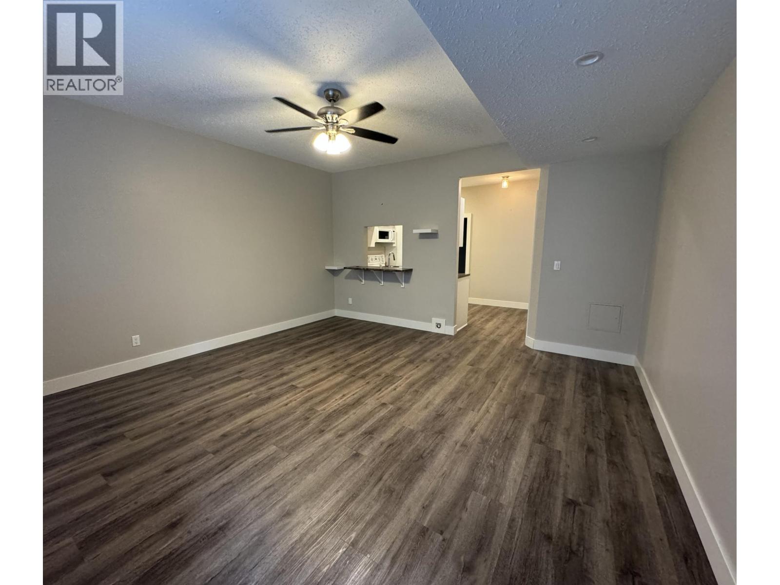 23855 Zeron Avenue, Maple Ridge, British Columbia  V2W 1E3 - Photo 2 - R3168655