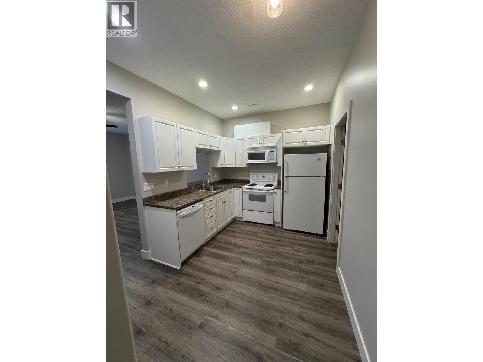23855 Zeron Avenue, Maple Ridge, British Columbia  V2W 1E3 - Photo 3 - R3168655