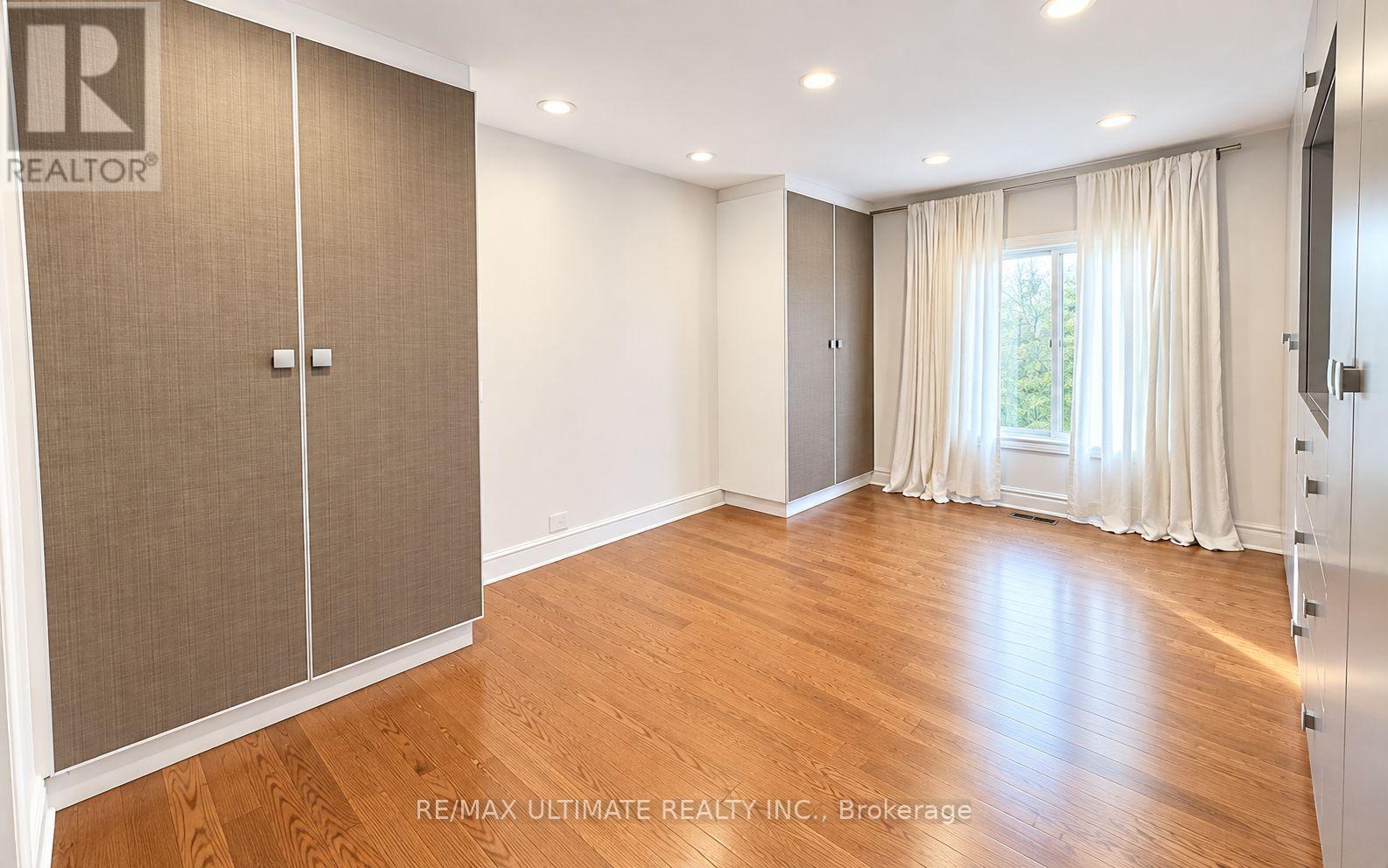 10 Noel Avenue, Toronto, Ontario  M4G 1B3 - Photo 14 - C13656382