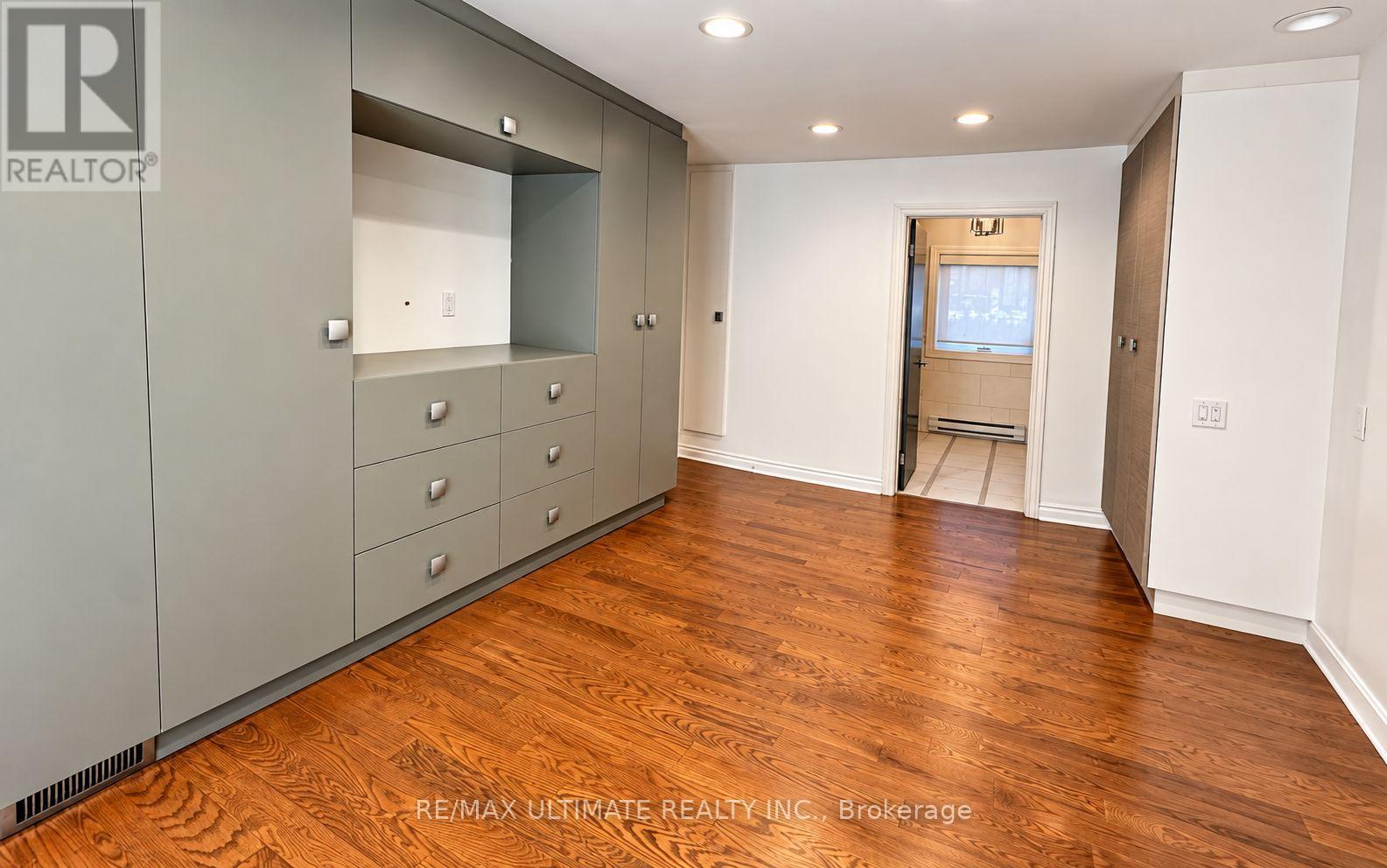 10 Noel Avenue, Toronto, Ontario  M4G 1B3 - Photo 17 - C13656382
