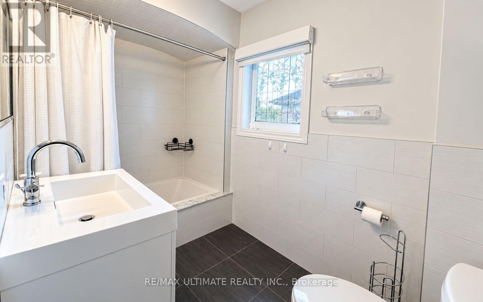 10 Noel Avenue, Toronto, Ontario  M4G 1B3 - Photo 24 - C13656382