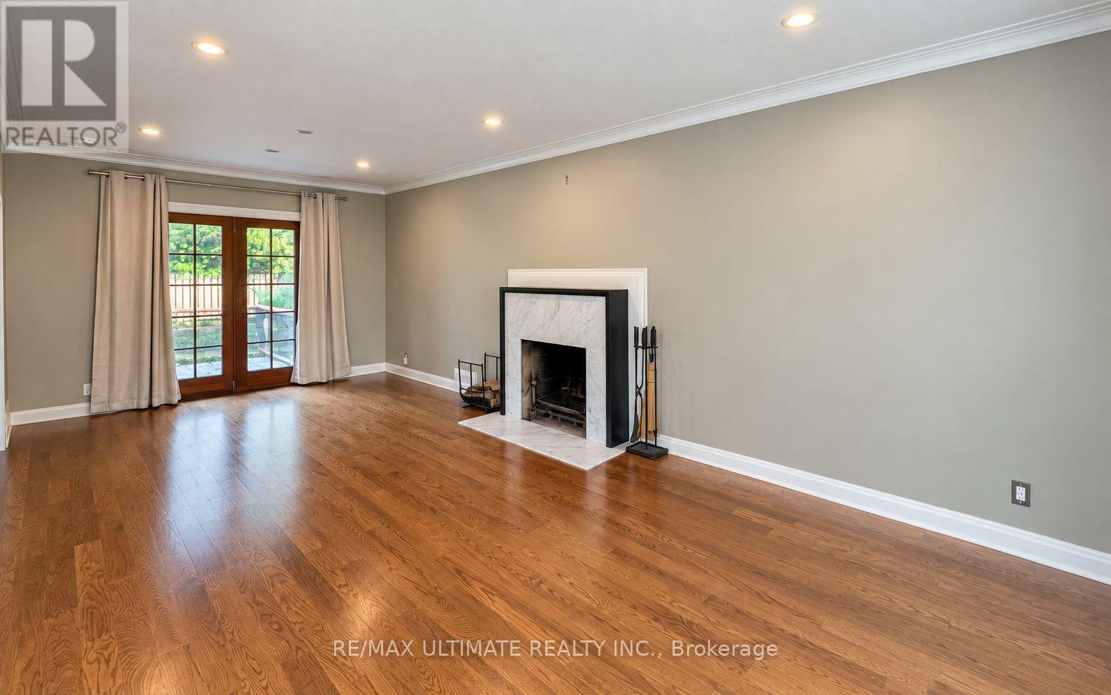 10 Noel Avenue, Toronto, Ontario  M4G 1B3 - Photo 9 - C13656382