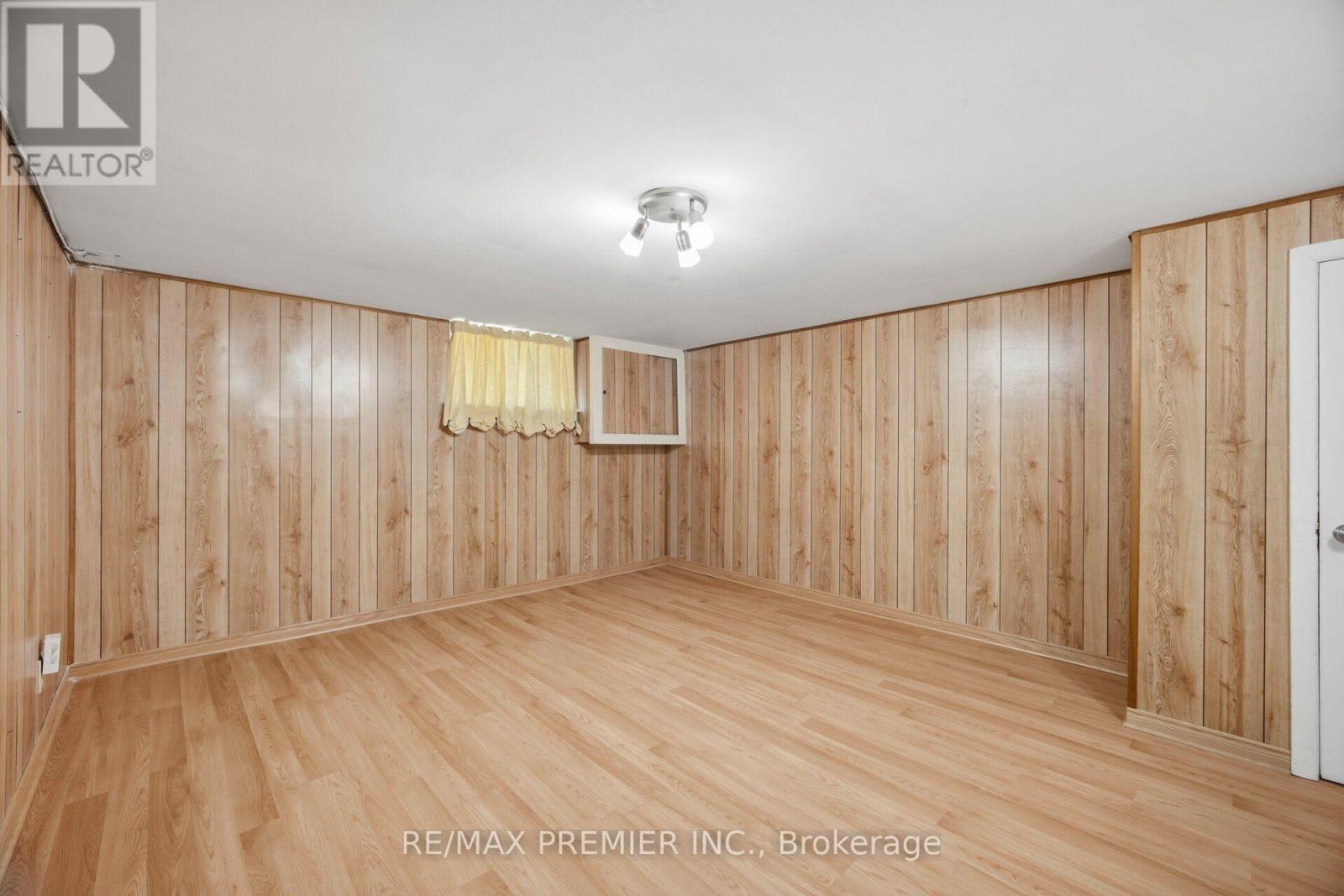 295 Falstaff Avenue, Toronto, Ontario  M6L 2G4 - Photo 25 - W13813734
