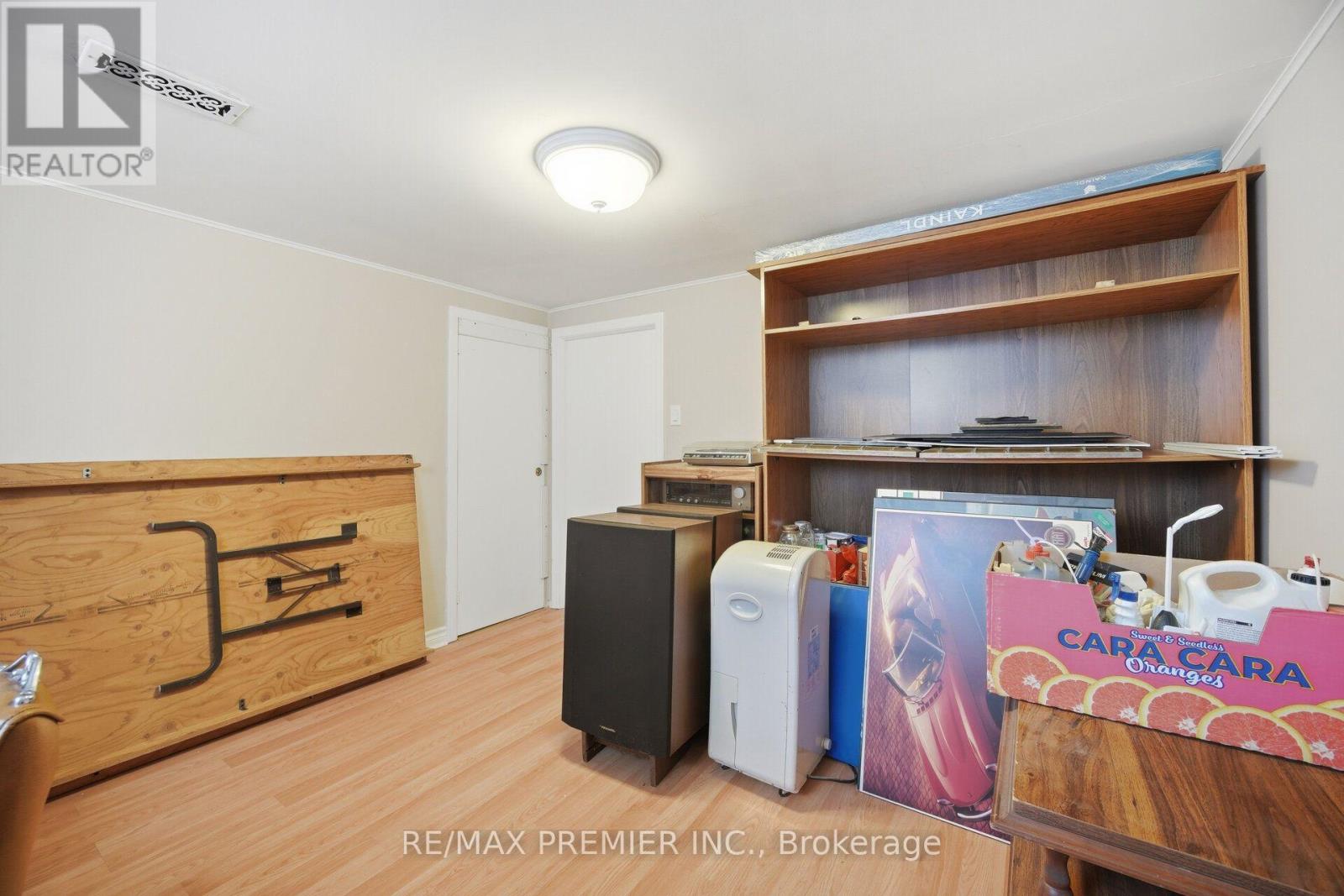 295 Falstaff Avenue, Toronto, Ontario  M6L 2G4 - Photo 32 - W13813734
