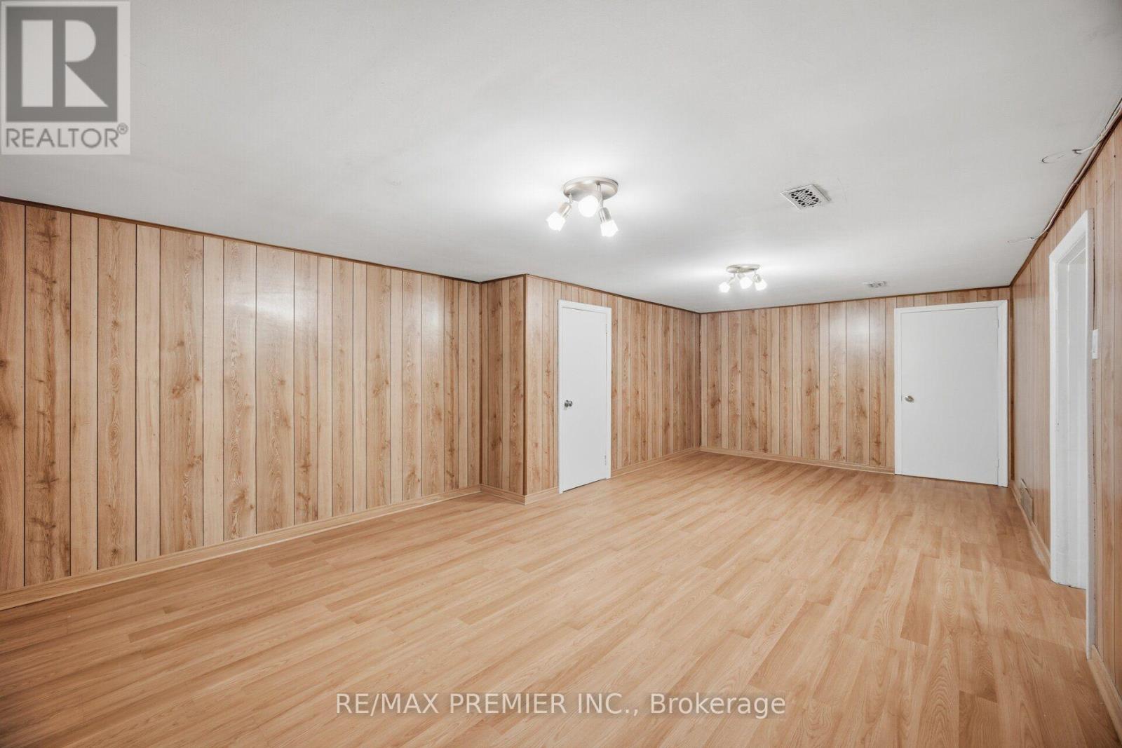 295 Falstaff Avenue, Toronto, Ontario  M6L 2G4 - Photo 26 - W13813734