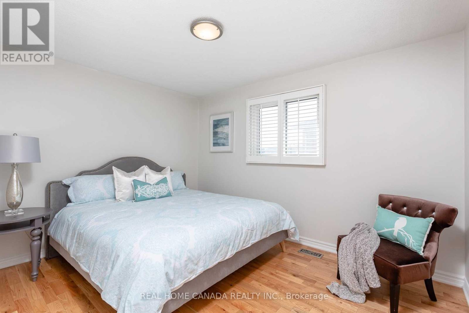 1542 Prince John Circle, Oakville (Cv Clearview), Ontario  L6J 6T3 - Photo 17 - W13816968
