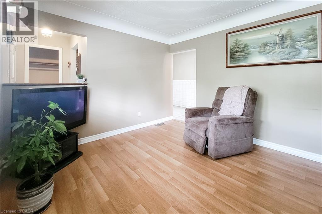 137 East 16th Street, Hamilton, Ontario  L9A 4J4 - Photo 13 - 40863063