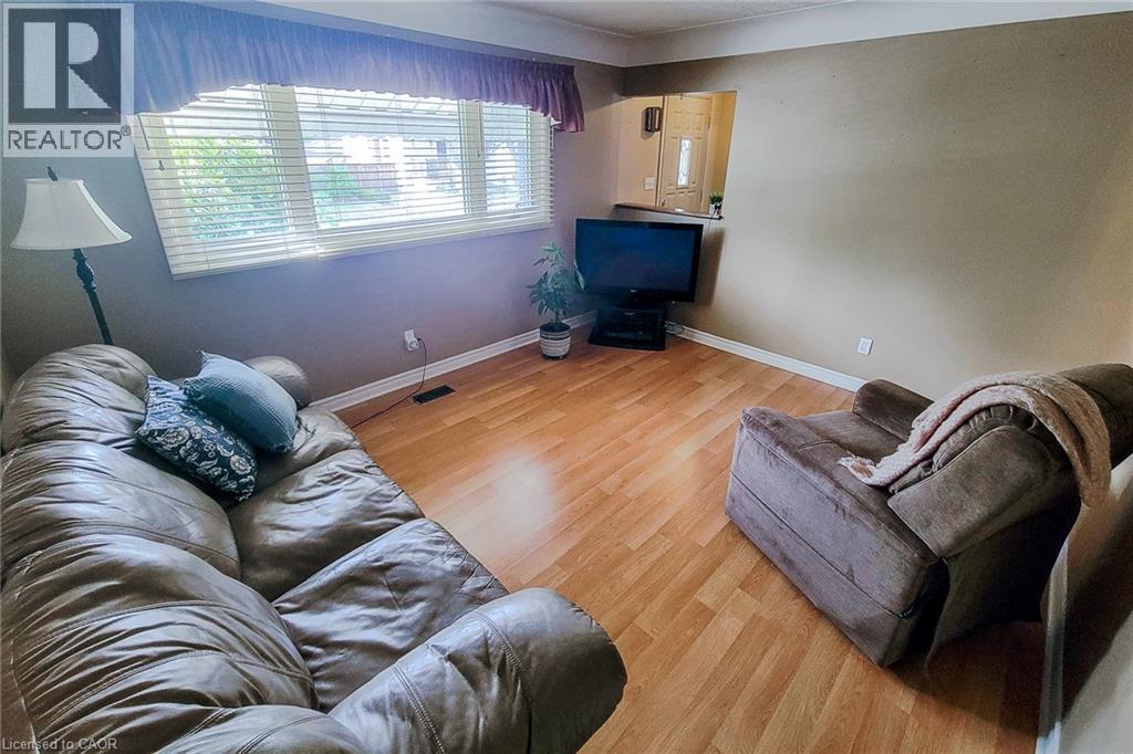 137 East 16th Street, Hamilton, Ontario  L9A 4J4 - Photo 12 - 40863063