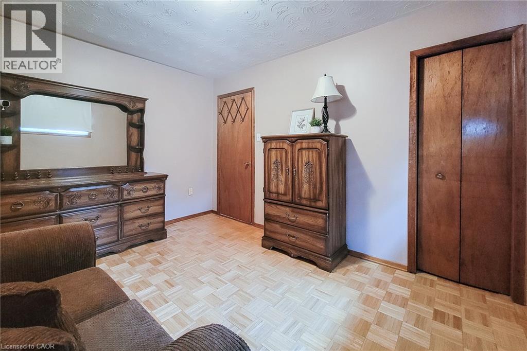 137 East 16th Street, Hamilton, Ontario  L9A 4J4 - Photo 21 - 40863063