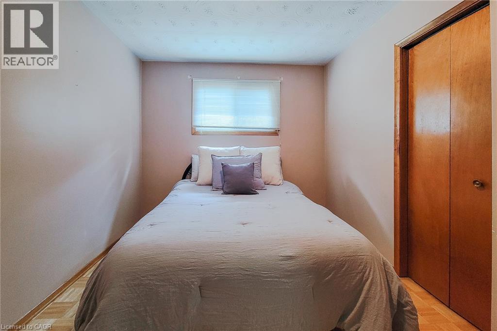 137 East 16th Street, Hamilton, Ontario  L9A 4J4 - Photo 20 - 40863063