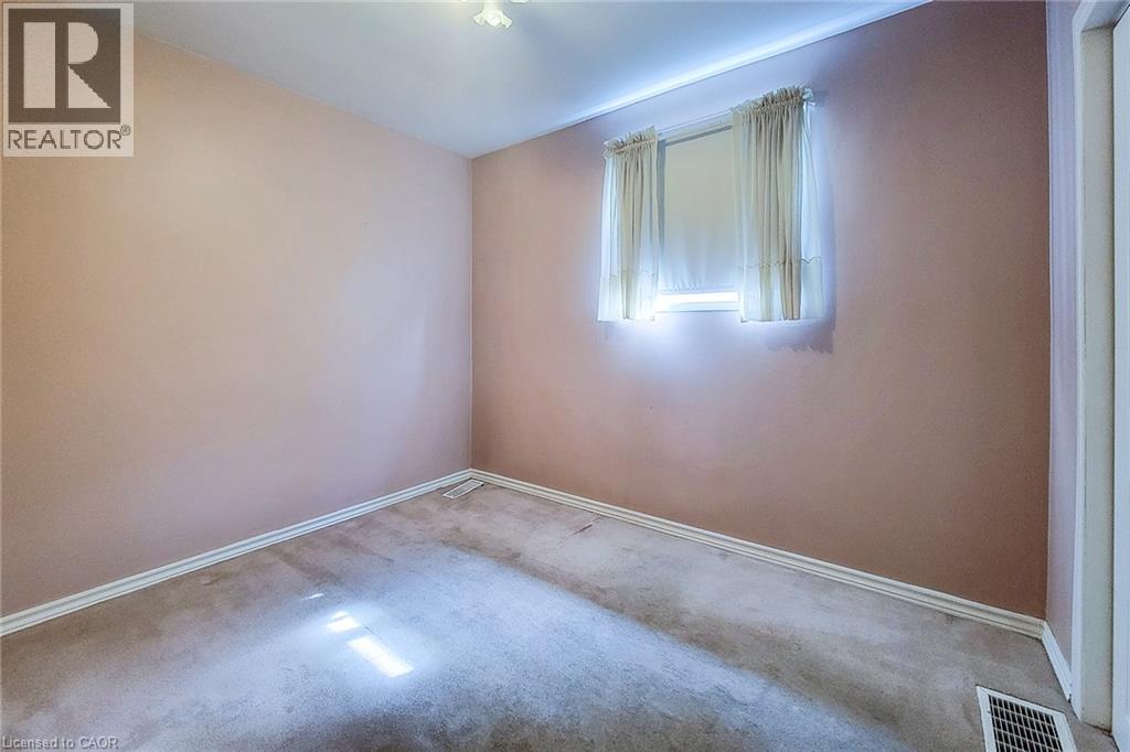 137 East 16th Street, Hamilton, Ontario  L9A 4J4 - Photo 23 - 40863063