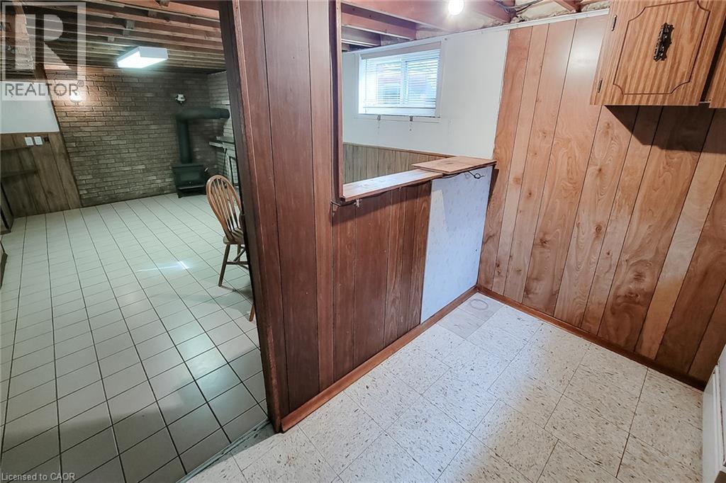 137 East 16th Street, Hamilton, Ontario  L9A 4J4 - Photo 34 - 40863063