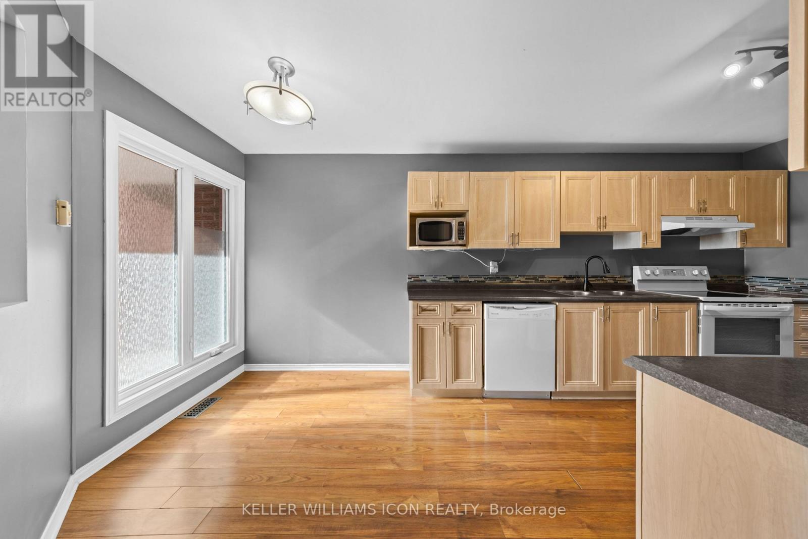 116 Halley Street, Ottawa, Ontario  K2J 3R9 - Photo 4 - X13817026