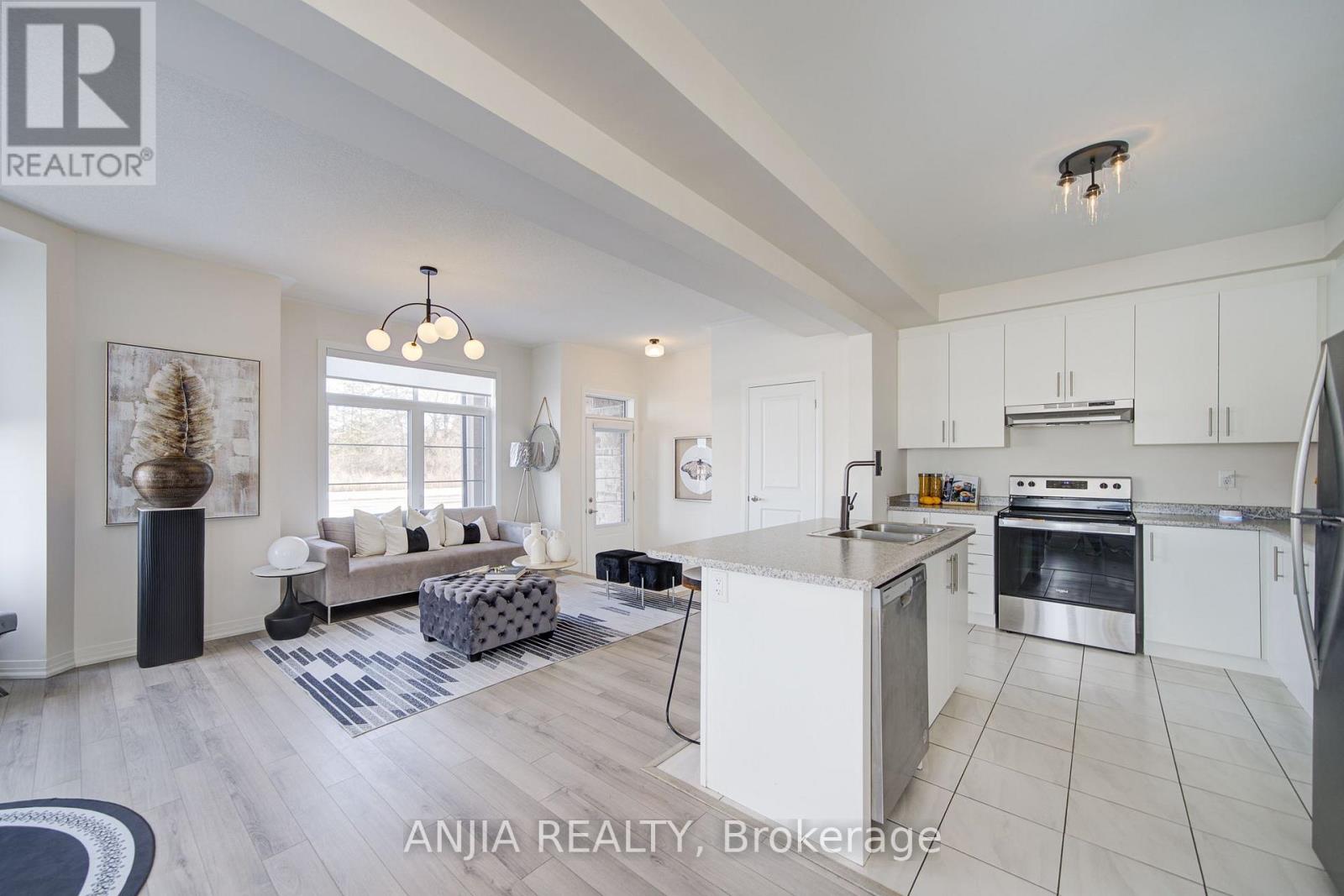 111 Carneros Way, Markham, Ontario  L6B 1R2 - Photo 9 - N13817000