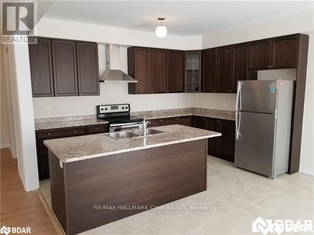 232 Brownley Lane, Essa, Ontario  L3W 0P7 - Photo 2 - N13817016