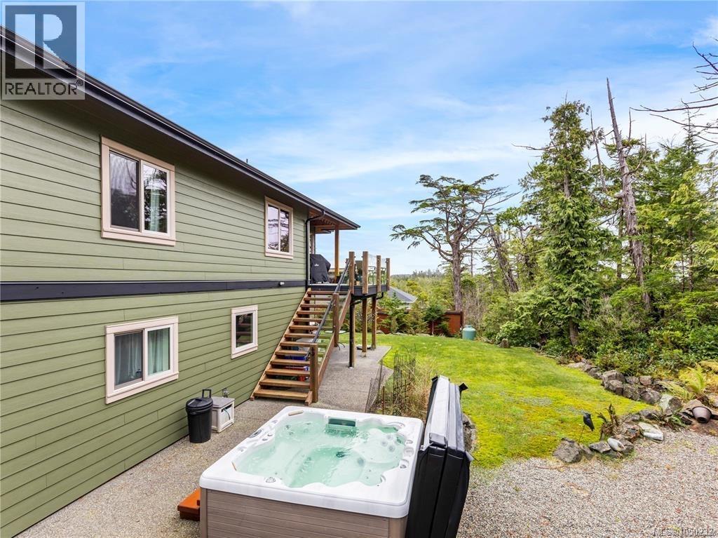 850 Lorne White Pl, Ucluelet, British Columbia V0R 3A0 - Photo 22 - 1050232