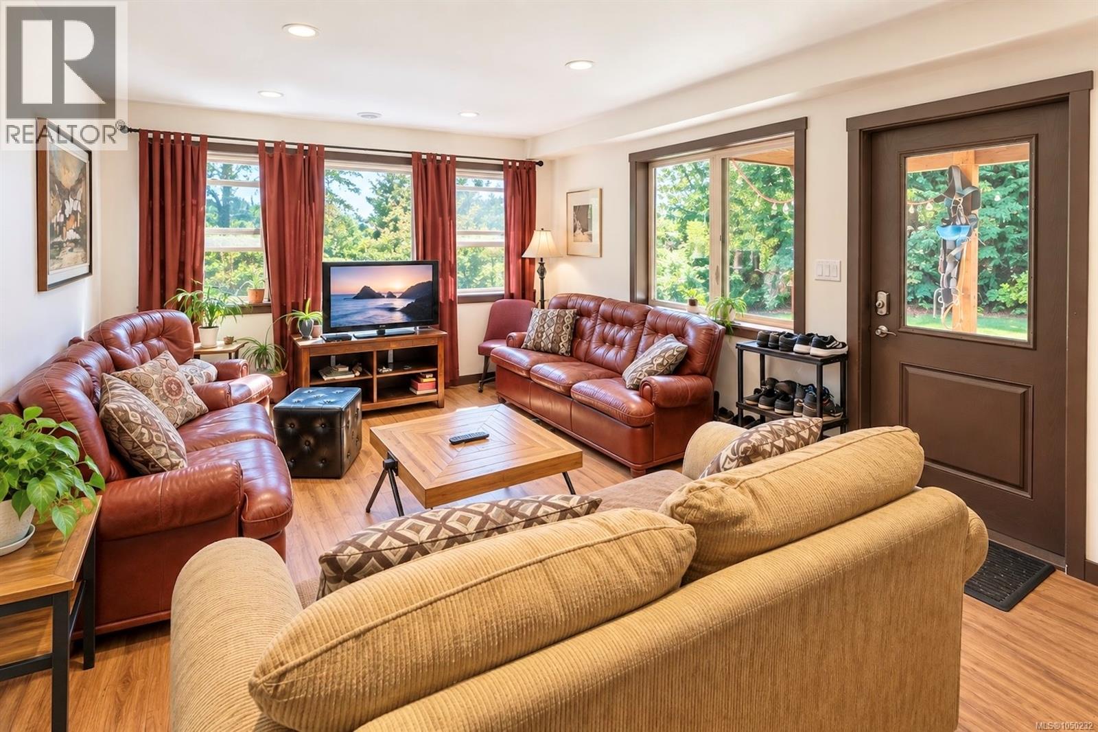 850 Lorne White Pl, Ucluelet, British Columbia V0R 3A0 - Photo 26 - 1050232