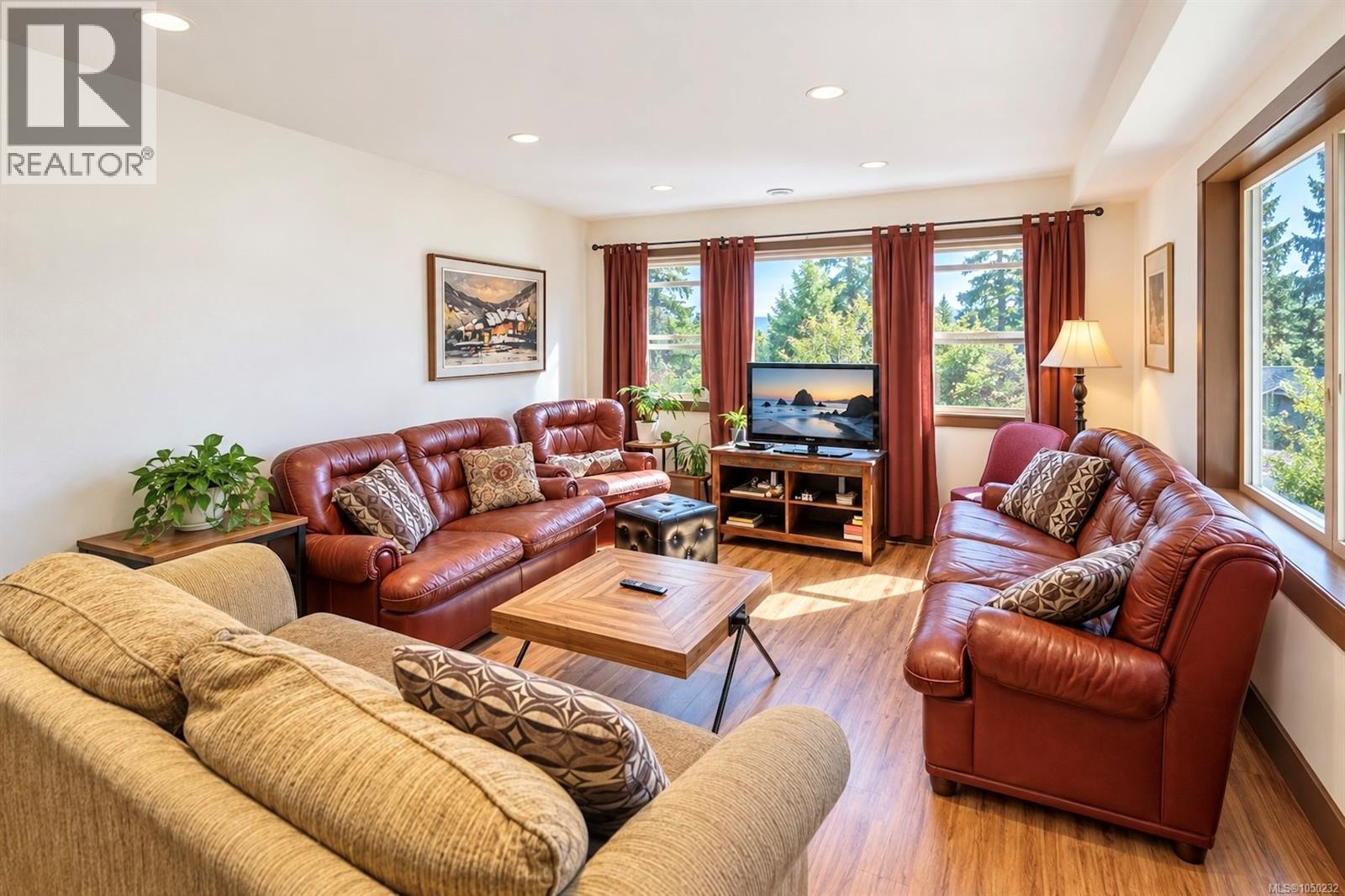 850 Lorne White Pl, Ucluelet, British Columbia V0R 3A0 - Photo 27 - 1050232