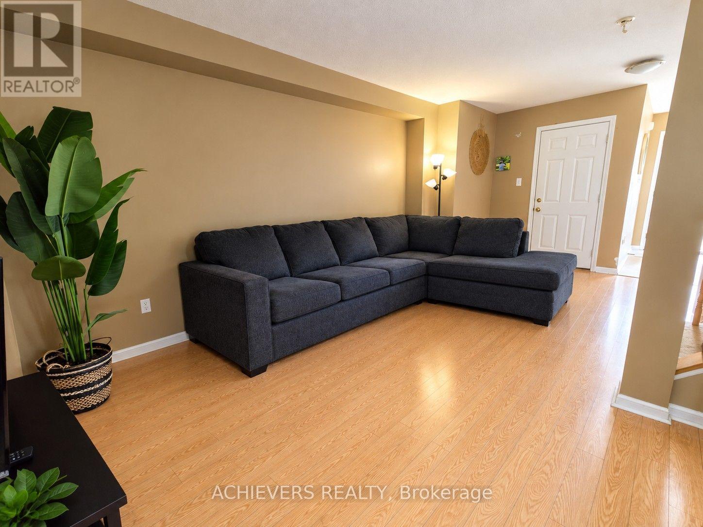 240 Scottsdale Drive, Clarington, Ontario  L1C 5L1 - Photo 7 - E13812308