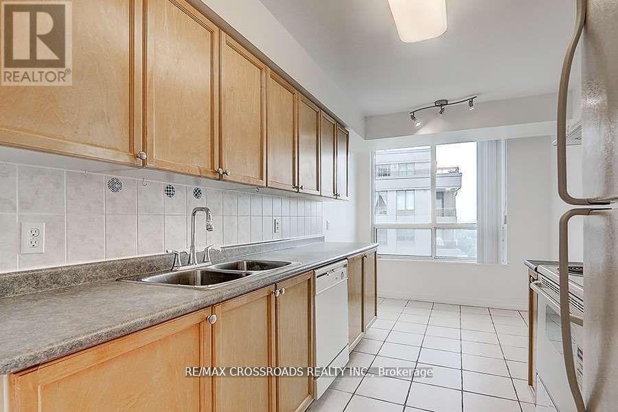 2106 - 18 Parkview Avenue, Toronto, Ontario  M2N 7N7 - Photo 21 - C13817048