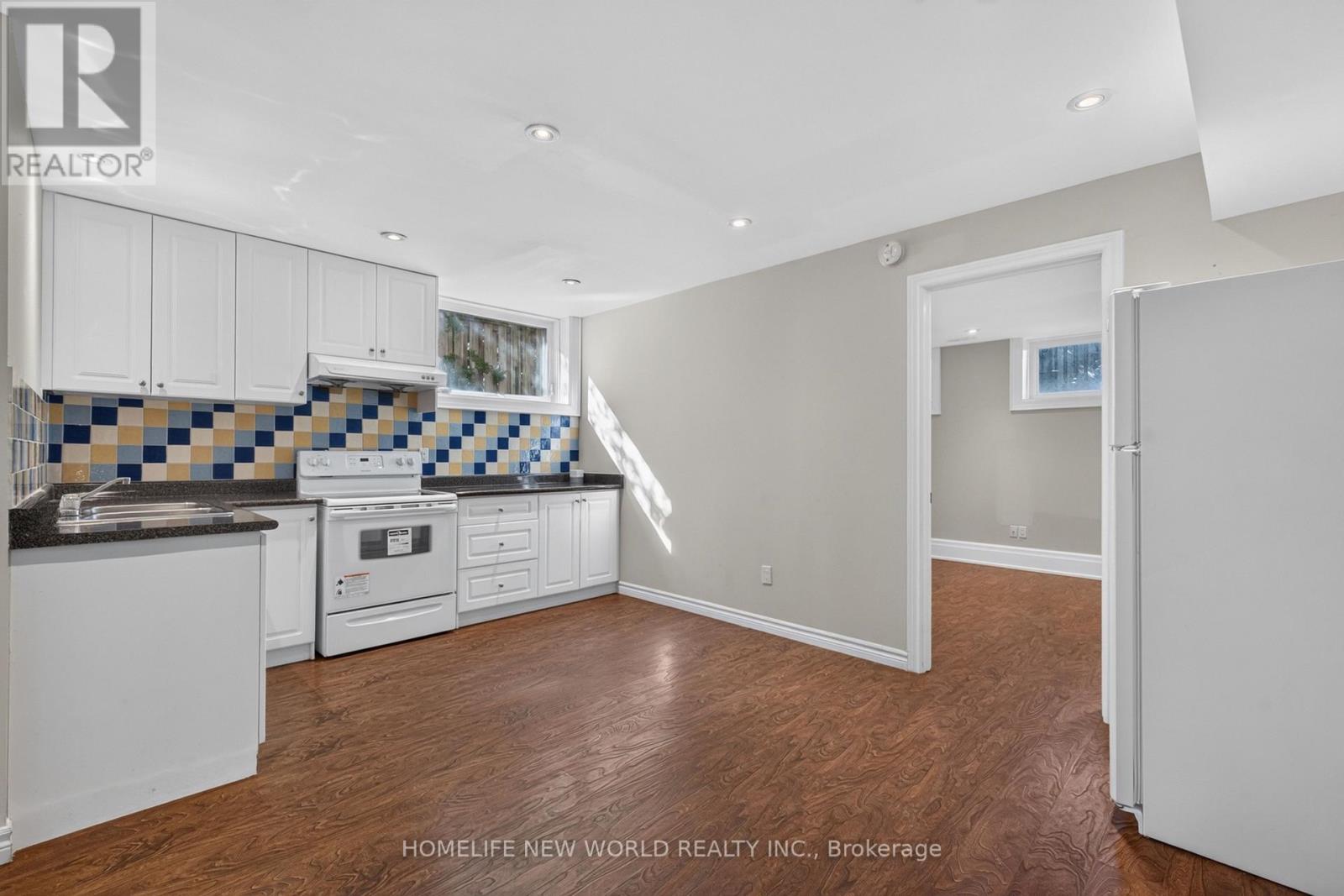 128 Garden Avenue, Richmond Hill, Ontario  L4C 6M1 - Photo 45 - N13817030