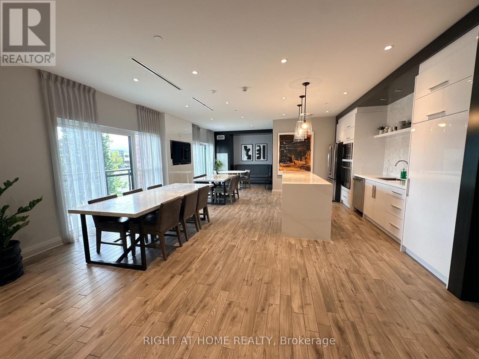 527 - 102 Grovewood Common, Oakville, Ontario  L6H 0X2 - Photo 17 - W13817050
