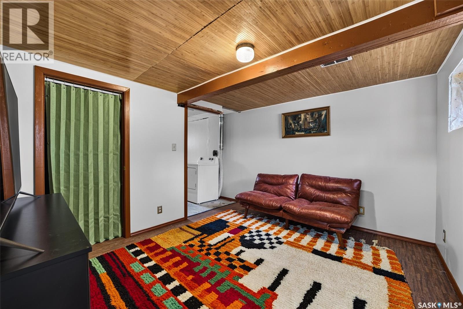 345 MCINTYRE STREET photo 18