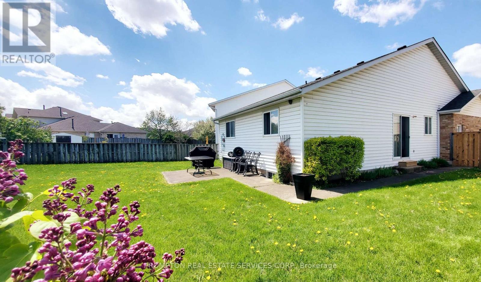 7410 Trinity Court, Niagara Falls, Ontario  L2H 3A6 - Photo 3 - X13817046
