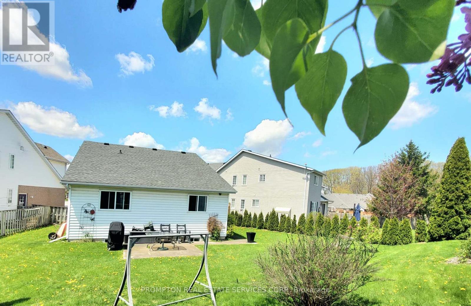 7410 Trinity Court, Niagara Falls, Ontario  L2H 3A6 - Photo 6 - X13817046