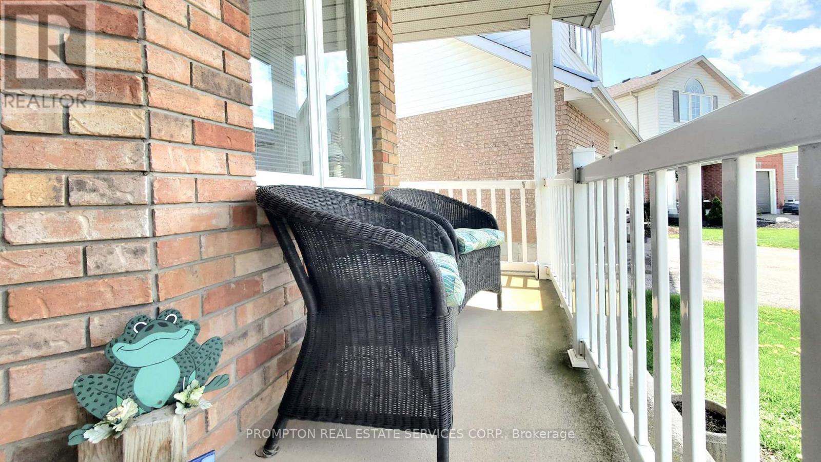 7410 Trinity Court, Niagara Falls, Ontario  L2H 3A6 - Photo 7 - X13817046