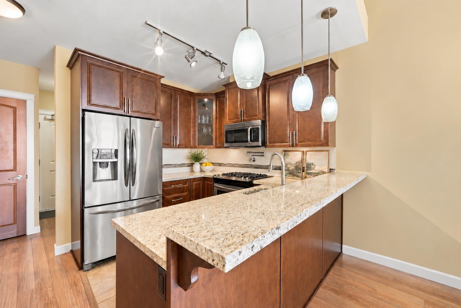 617b 8157 207 Street, Langley, British Columbia  V2Y 0V4 - Photo 2 - R3167717