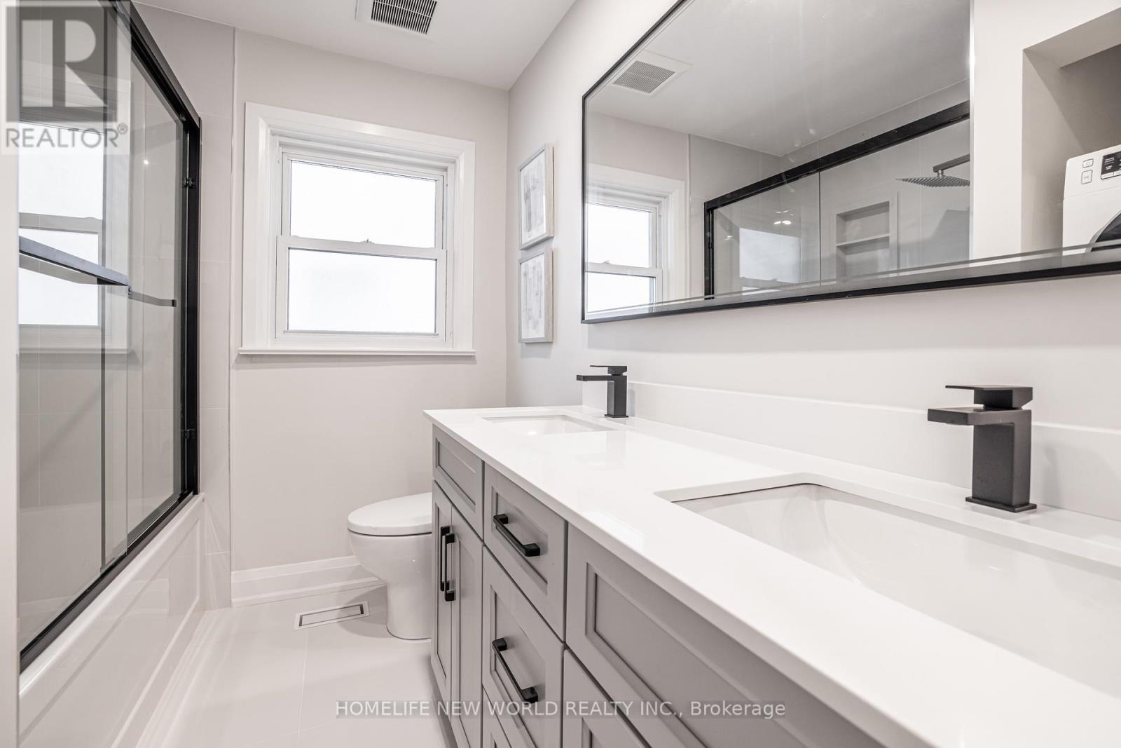 192 Combe Avenue, Toronto, Ontario  M3H 4K5 - Photo 15 - C13817076