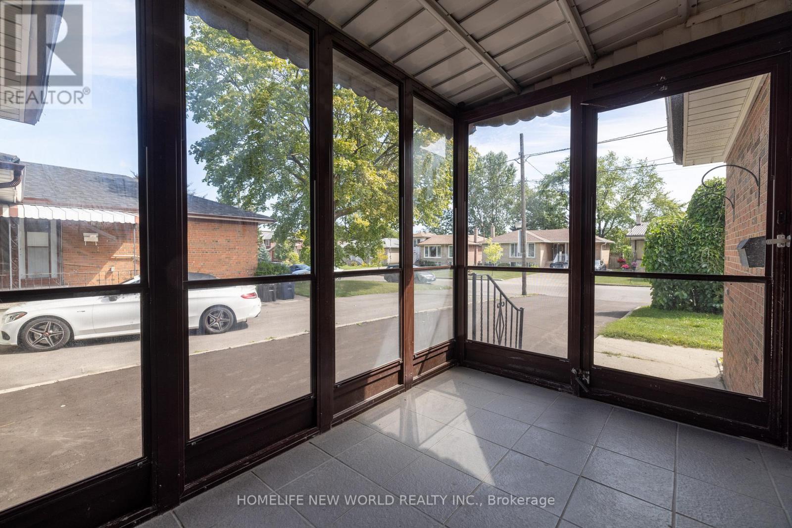 192 Combe Avenue, Toronto, Ontario  M3H 4K5 - Photo 23 - C13817076
