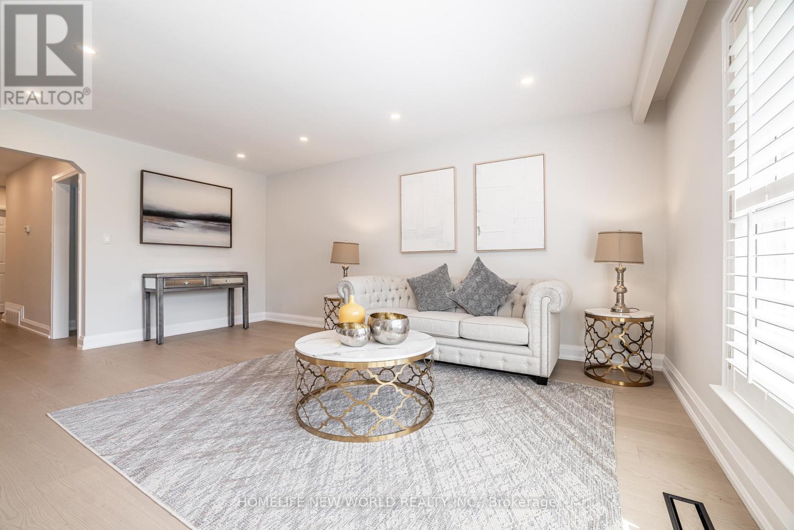 192 Combe Avenue, Toronto, Ontario  M3H 4K5 - Photo 4 - C13817076