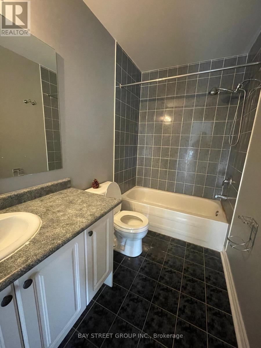 2 Willow Trail Road, Markham, Ontario  L6E 1V2 - Photo 8 - N13817072