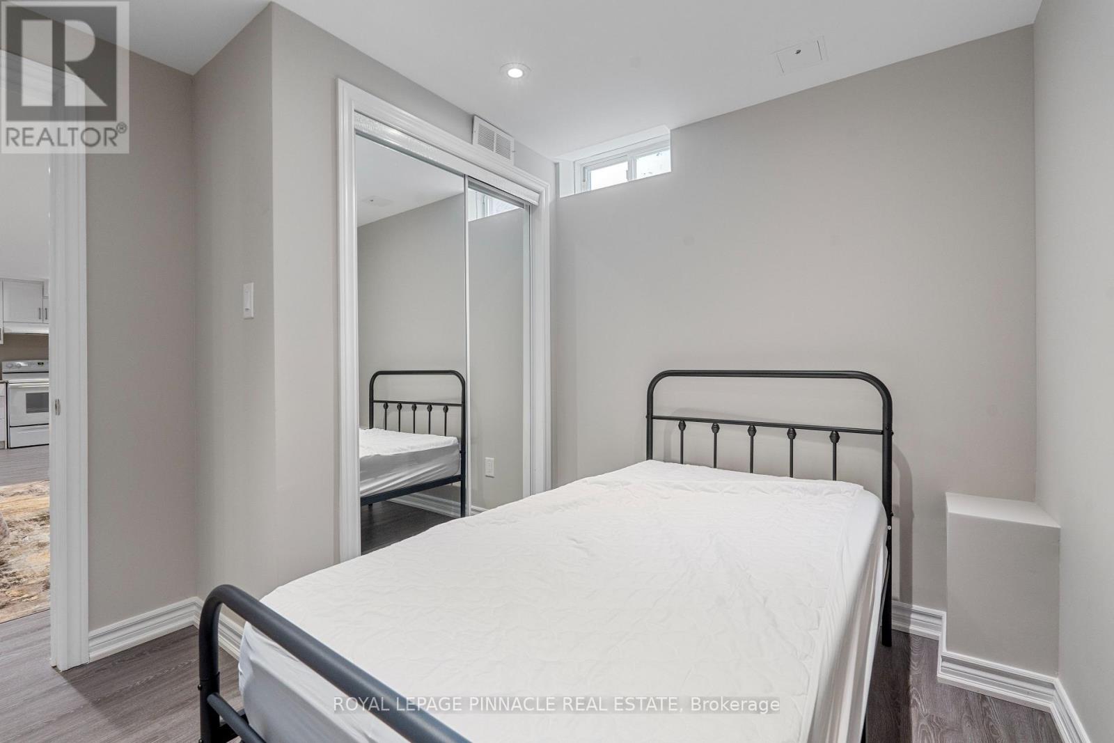 3265 Topeka Drive, Mississauga, Ontario  L5M 7V1 - Photo 16 - W13817064