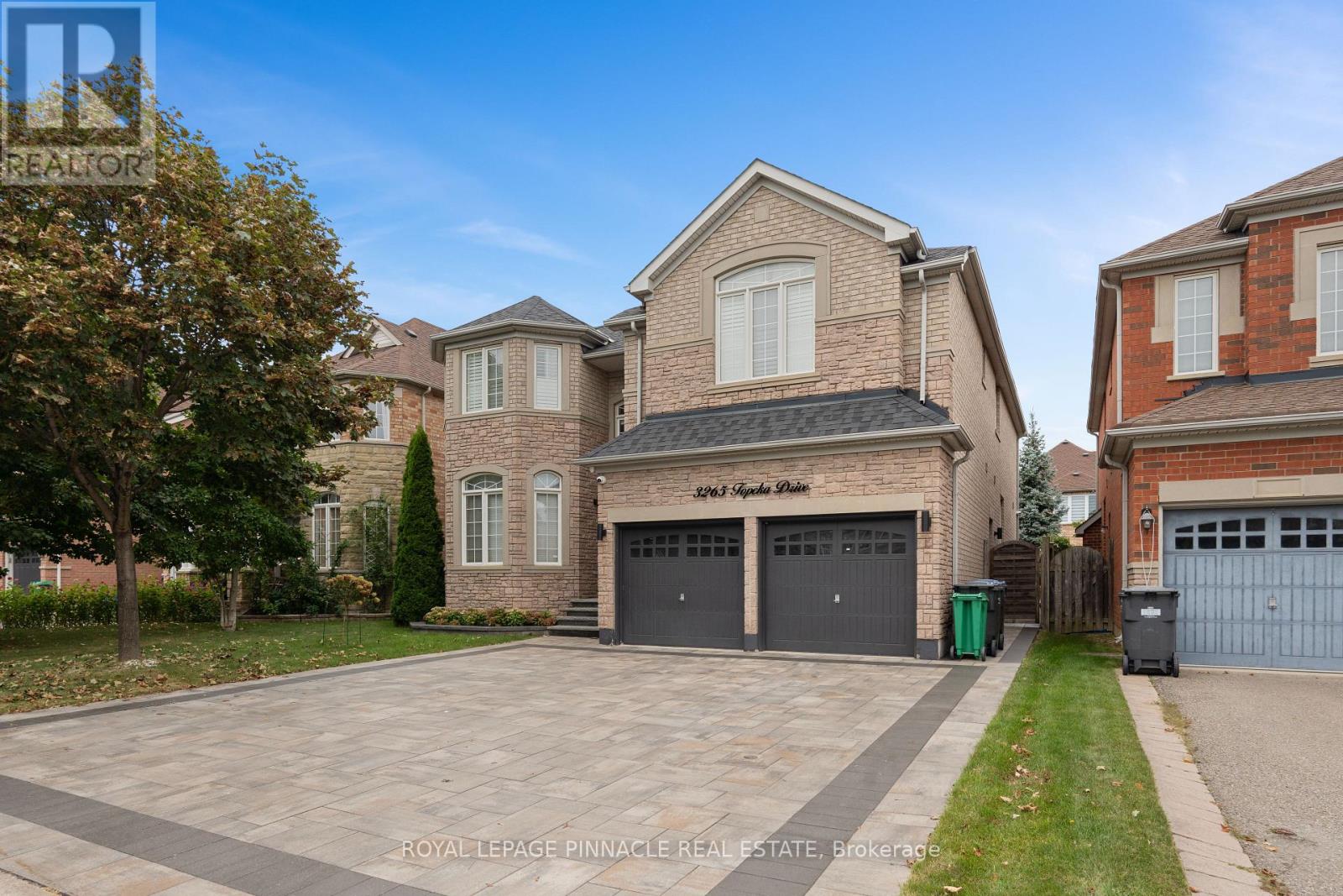 3265 Topeka Drive, Mississauga, Ontario  L5M 7V1 - Photo 2 - W13817064