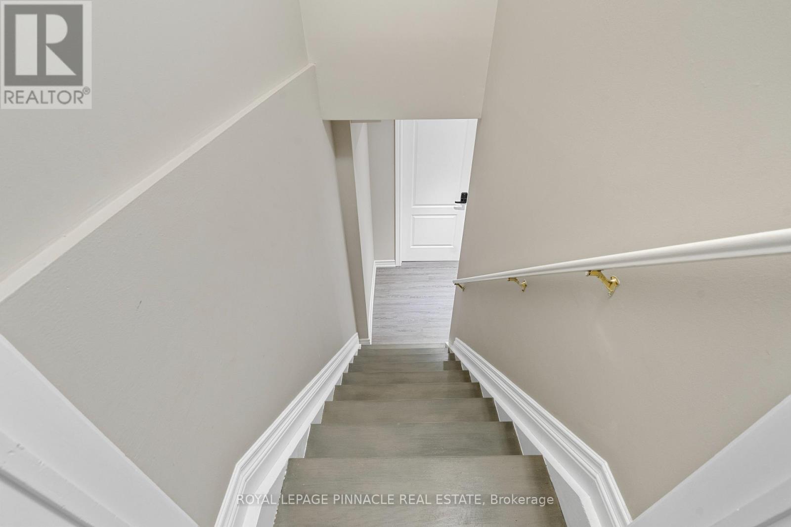 3265 Topeka Drive, Mississauga, Ontario  L5M 7V1 - Photo 4 - W13817064