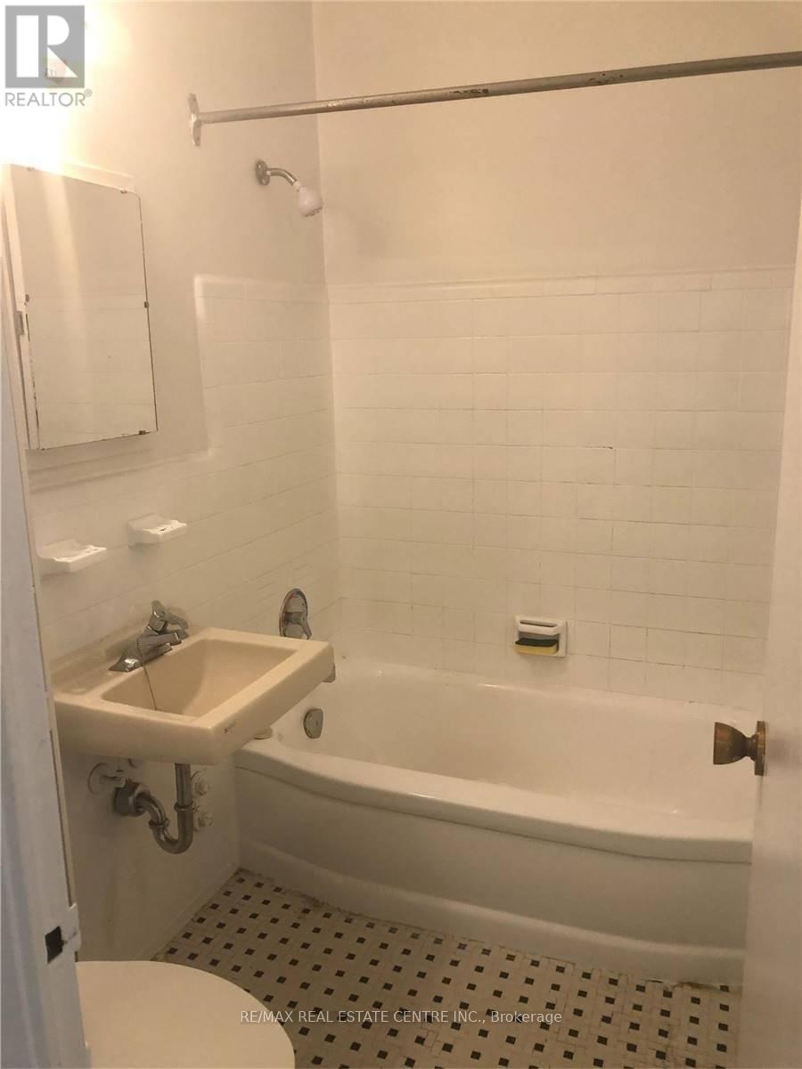 14 - 2362 Islington Avenue, Toronto, Ontario  M9W 3X3 - Photo 11 - W13817088