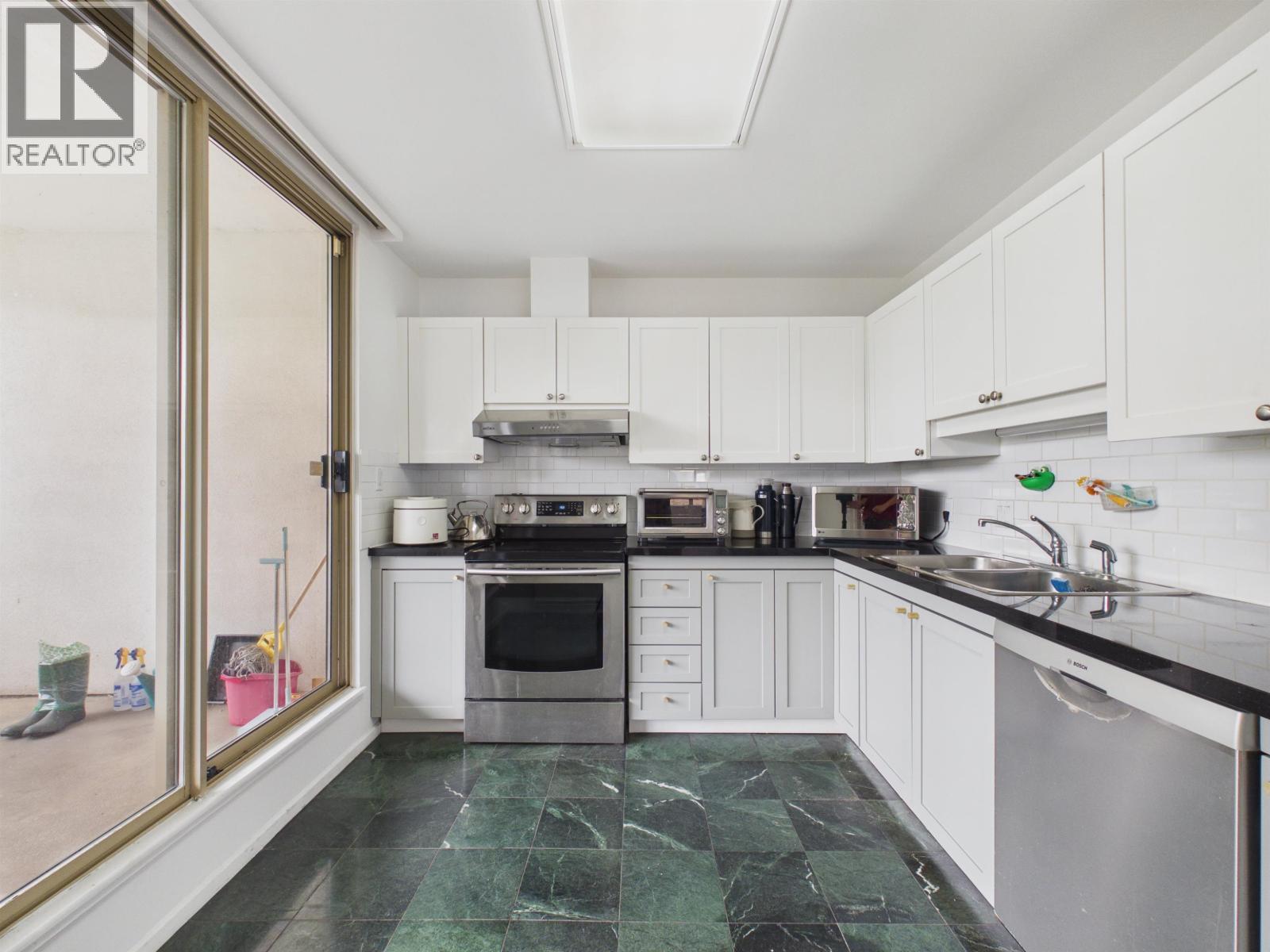 401 4830 Bennett Street, Burnaby, British Columbia  V5H 4P6 - Photo 14 - R3168592