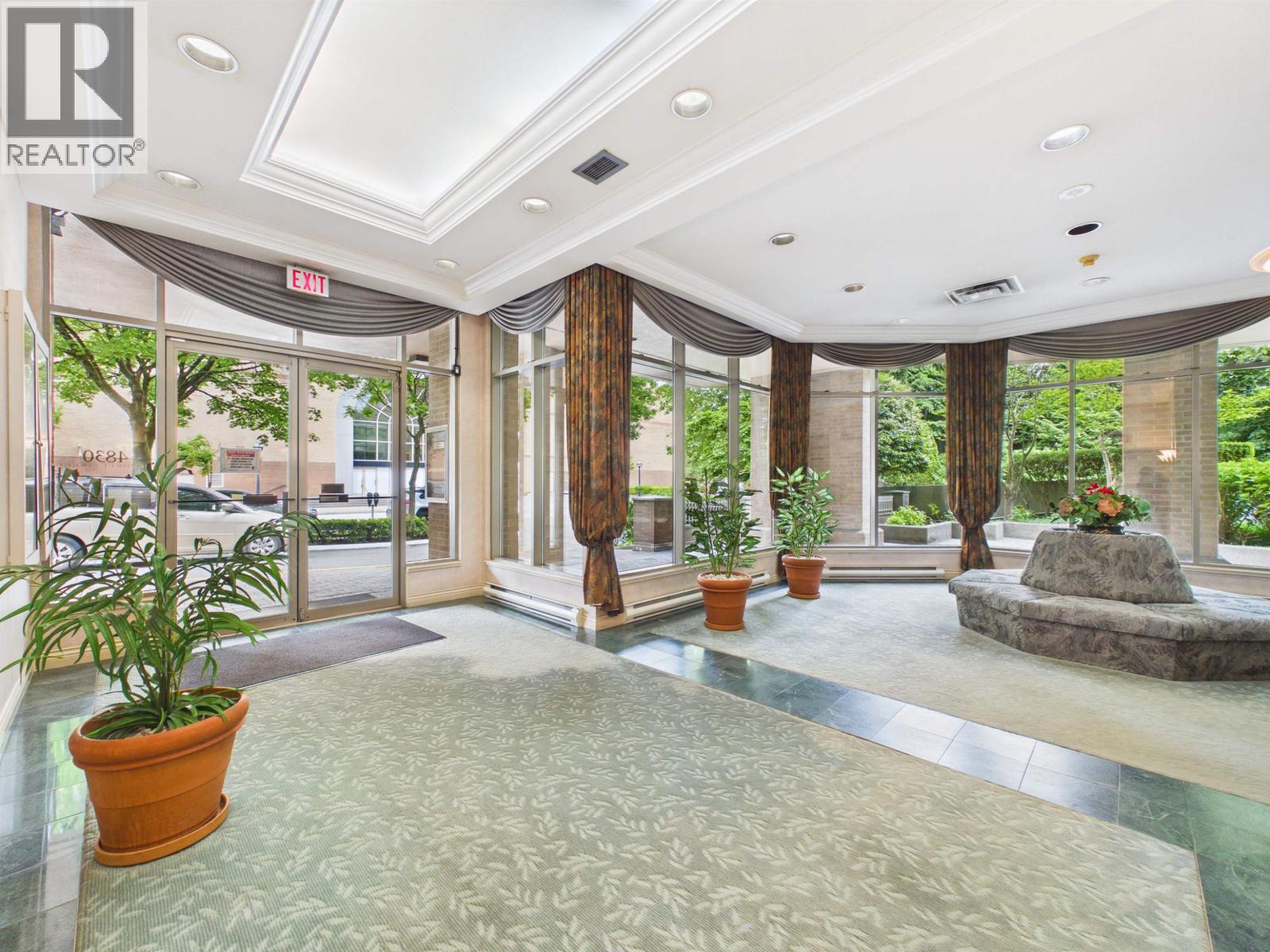 401 4830 Bennett Street, Burnaby, British Columbia  V5H 4P6 - Photo 4 - R3168592