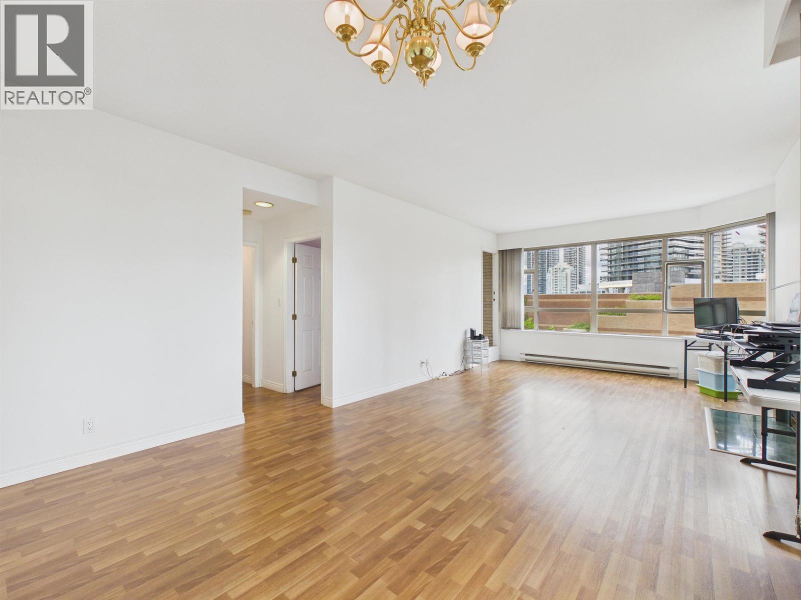 401 4830 Bennett Street, Burnaby, British Columbia  V5H 4P6 - Photo 9 - R3168592