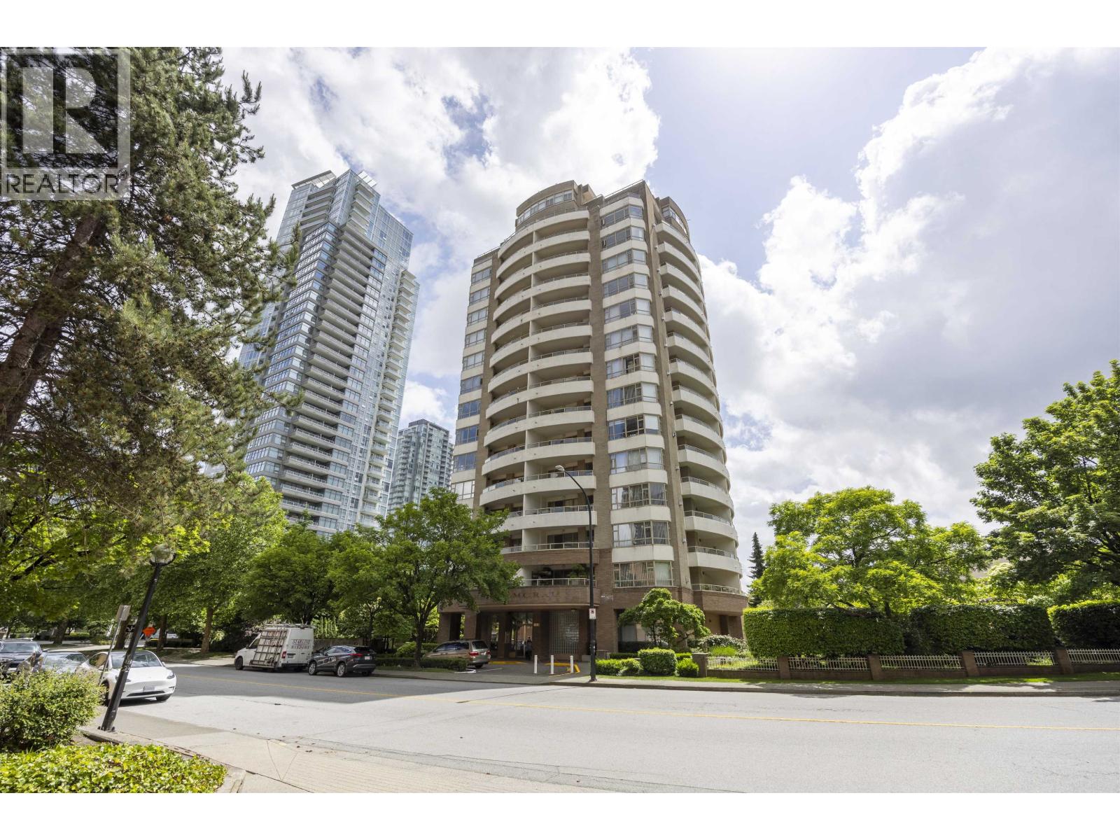 401 4830 BENNETT STREET, Burnaby, British Columbia