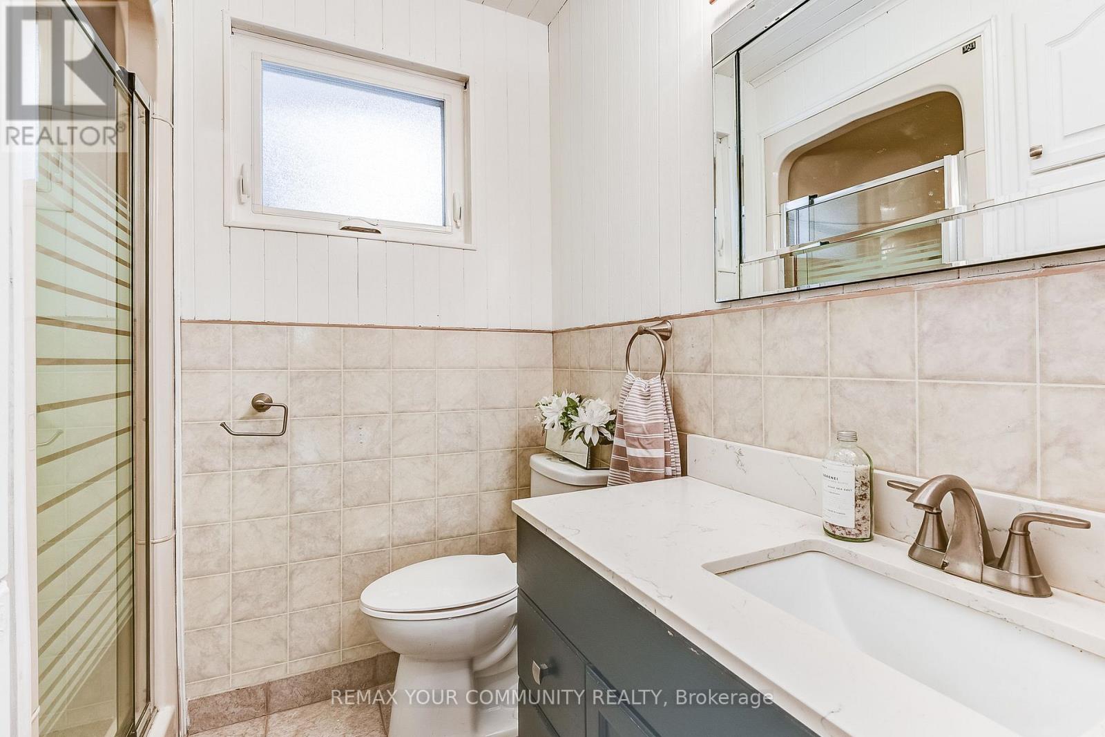 53 Glory Crescent, Toronto, Ontario  M1E 2B9 - Photo 15 - E13817102