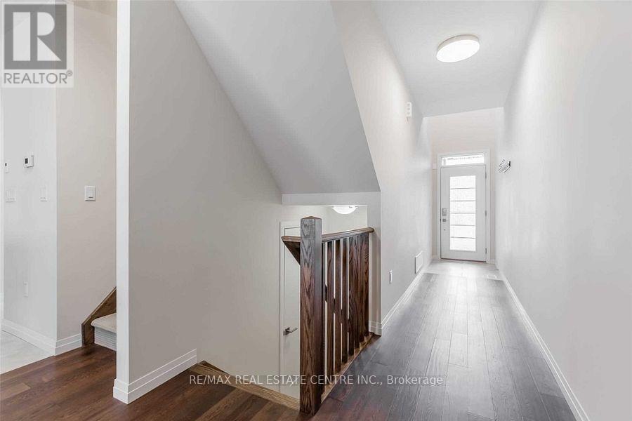 101 Greenwich Avenue, Hamilton, Ontario  L8J 0L6 - Photo 2 - X13817094