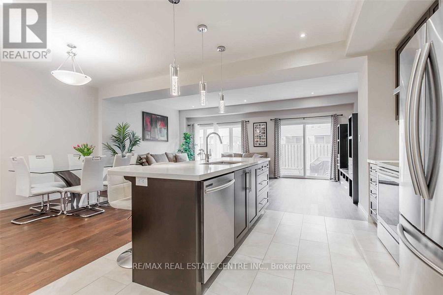 101 Greenwich Avenue, Hamilton, Ontario  L8J 0L6 - Photo 3 - X13817094