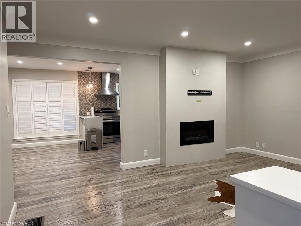 175 West 27th Street Unit# Main Floor, Hamilton, Ontario  L9C 5A5 - Photo 12 - 40856757