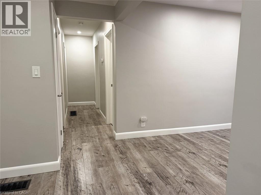 175 West 27th Street Unit# Main Floor, Hamilton, Ontario  L9C 5A5 - Photo 17 - 40856757