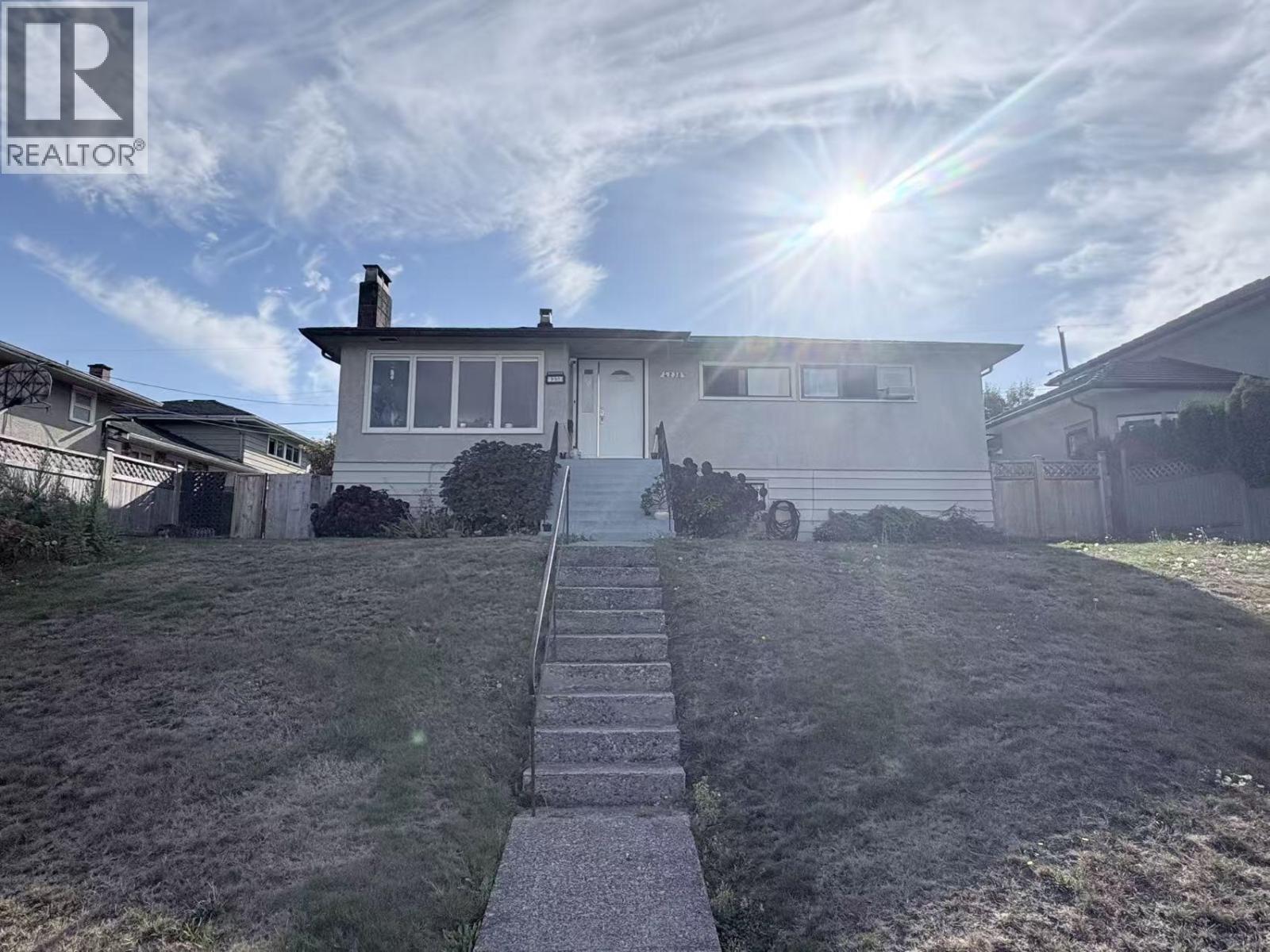4238 PRICE CRESCENT, Burnaby, British Columbia