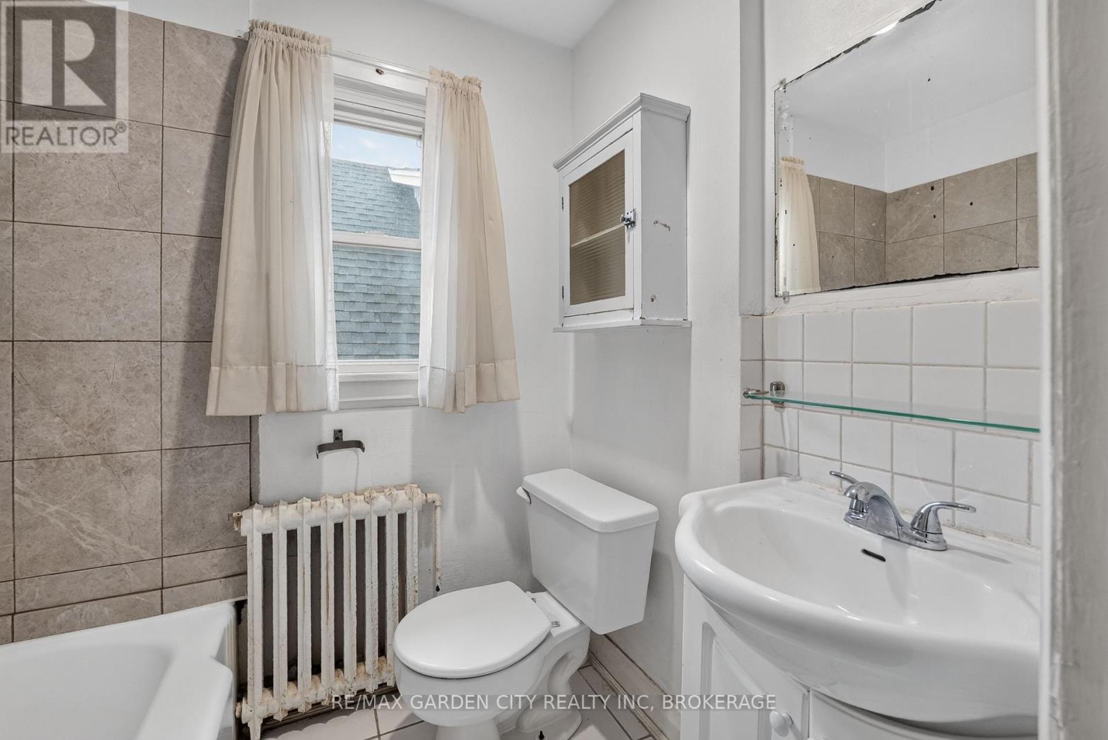 74 Wiley Street, St. Catharines, Ontario  L2R 4G6 - Photo 23 - X13817118